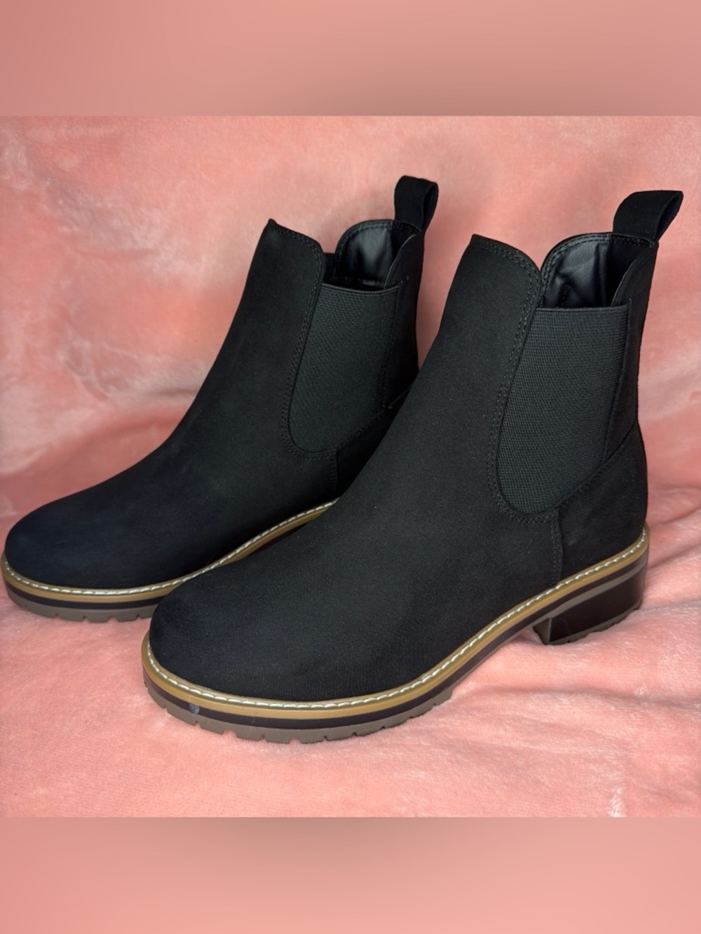 Kensie Black Chelsea Ankle Booties with Lug Sole